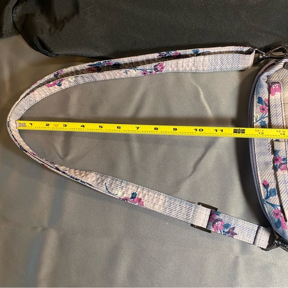 Lug Switch Crossbody/belt bag adjustable/removable strap plaid floral - Picture 12 of 16